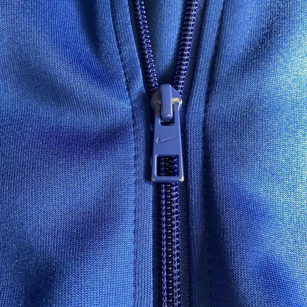 Nike size Medium jacket size mens Medium